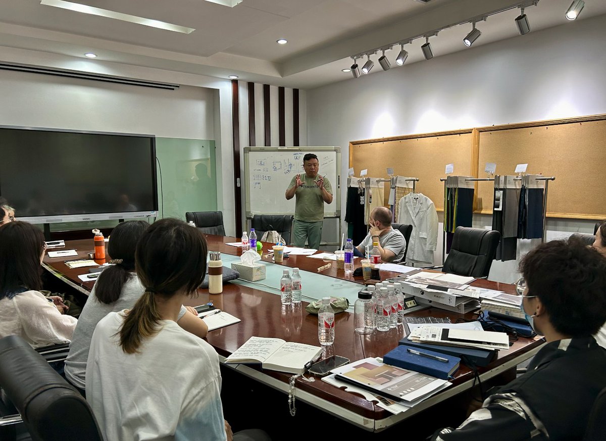 RRamiStudio's tweet image. Inspiring collaboration with our long-standing client and friends at XINGSHENG in Hangzhou. Three days of brainstorming, exchanging ideas, and sharing visions culminated in a new integrated strategic layout that will shape their future.