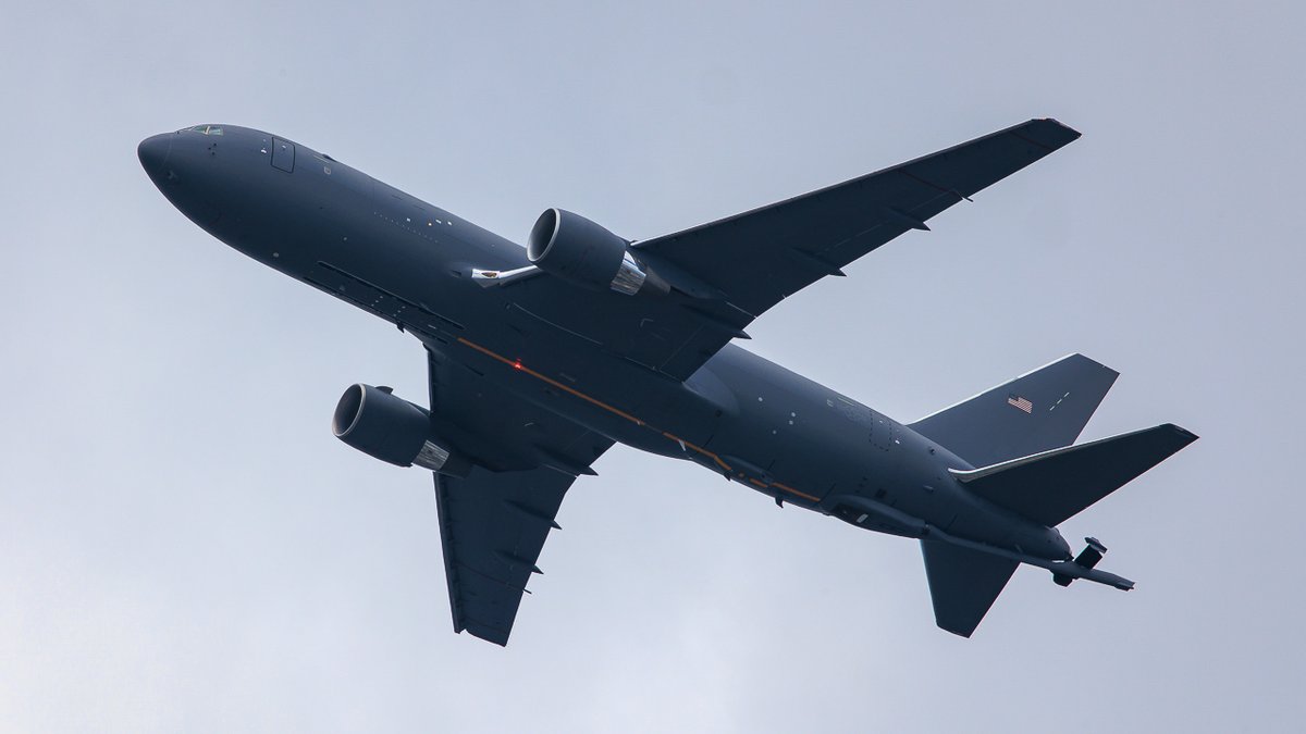 eos40is's tweet photo. 横田基地 11:14 R/W18↗︎
KC-46A 21-46088
いってきまーす⛽️👋
#YokotaAB #PETRO92 https://t.co/srHDj5IzzD