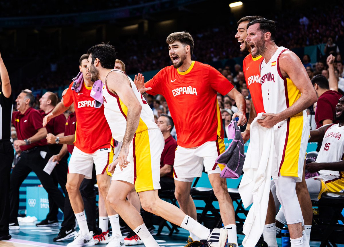 🏀 BALONCESTO  | 🚹 Masculino

🔴 ¡𝗙𝗜𝗡𝗔𝗟!

🇪🇸 8️⃣4️⃣🆚7️⃣7️⃣ 🇬🇷

✅ ¡VICTORIAAA! #LaFamilia logra un gran triunfo en el segundo encuentro de la fase de grupos. ¡Enhorabuena, equipo! 

#Paris2024  #Olympics  #ElCorazónDeEspaña ❤️🇪🇸