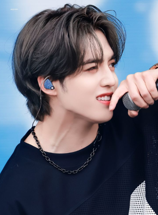 Happy 29th birthday to S.Coups of SEVENTEEN!
