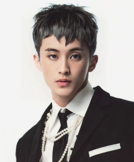 AboutMusicYT's tweet photo. Happy 25th birthday to NCT's Mark! https://t.co/f2qtQ04lzi