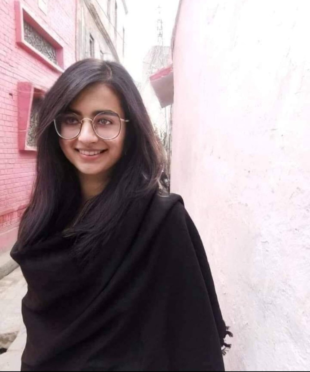 اس کیوٹ سی😋 پاری سی😍 حسینہ 🙈کی اصلیت جاننے کے لیے پہلا کمنٹ دیکھیں🙄🙄🙉🙉😯😯😯😳😱