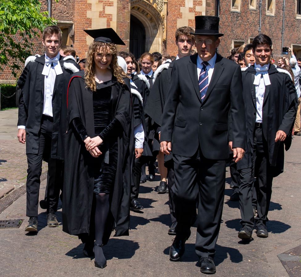 From Nobel Prize-winners to a Bletchley Park code-breaker, our Research Fellowships open doors to rising stars.

Applications are now open for our 2025 Research Fellowship awards, giving early-career academics the chance to join our community 👇

joh.cam.ac.uk/st-johns-colle…