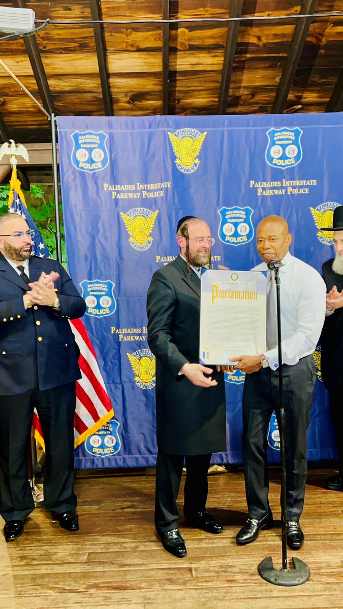 ThePBA's tweet image. The NYSTPBA delegates came together to honor New York State Police First Deputy Superintendent, Christopher West, and NYSTPBA Chaplain, Rabbi Abe Friedman, for their continued dedication to the State Police and its members. Congratulations on this well-deserved recognition!
