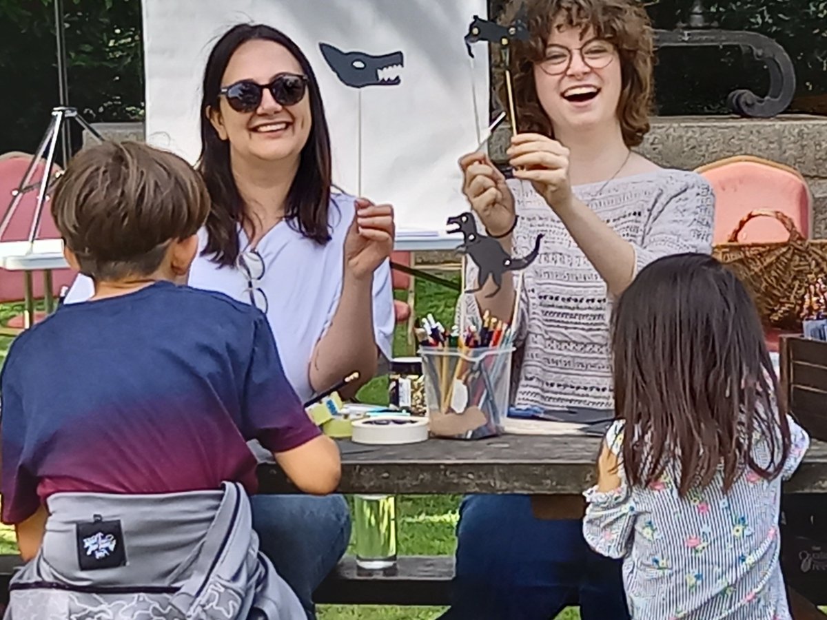 We loved Love Parks! We had a flippin'' wonderful time meeting you all in Chelmsford this weekend 😀 

Take a look at a few of the photos &amp; little video of Mr Hare limbering up four our Atom &amp; Luna tour in our latest blog 👉 buff.ly/3SrLr9m 

#LoveParks #AtomAndLuna
