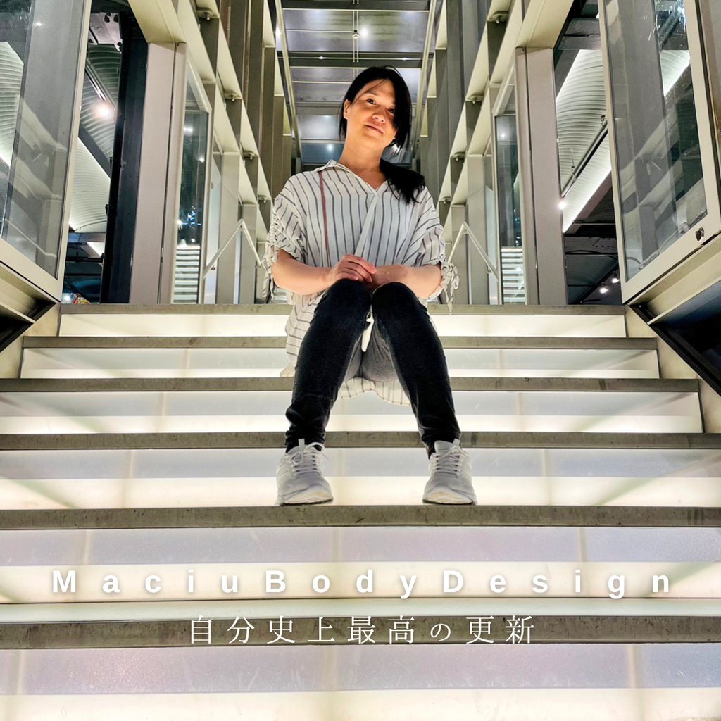 mashu_kamei's tweet photo. 【効果があったコンプレックスの解決方法を長文でダラダラ書き殴っていきます①】

数年前までは、マシュの体は全てがコンプレックスでした…

例えばメイク▶
まるで足の裏に落書きしてる感じなの…本当だよ？
リップはクレヨンのようにガタつくし、リキッドファンデだってチョークのような粉吹くんだよ？

しかも似合わないし…

衣類とか▶
婦人服そもそも試着が不可でしょ？
性別云々はおいといて、骨格の問題でとことん似合わないし…

あちこち劣化してた▶
ハワイに住んでたから全身丸焦げ。ローカルは裁判所にもタンクトップ、短パン、ビーチサンダルでいくんだよ？とかマシュもそんな生活してたから…
そりゃ全身焦げるだろバカなの？

あ、地震きた…

#コンプレックス