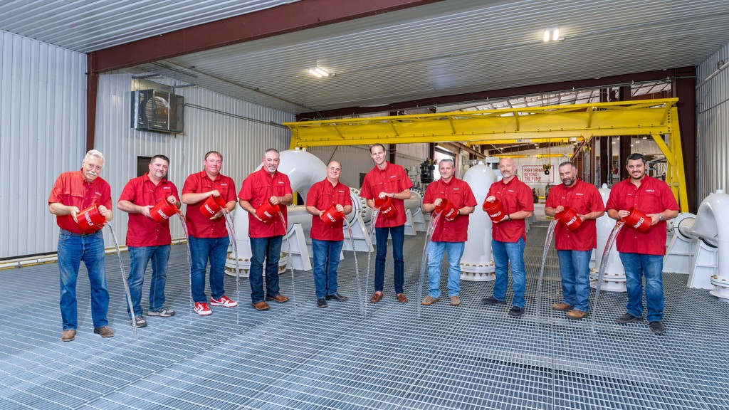 SimfloPump's tweet image. The SIMFLO Leadership Team is topping off the state-of-the-art test pit!! Exciting things coming. Make sure you don't miss it! #WeSeeWaterDifferently💦 #stateoftheart #testpit