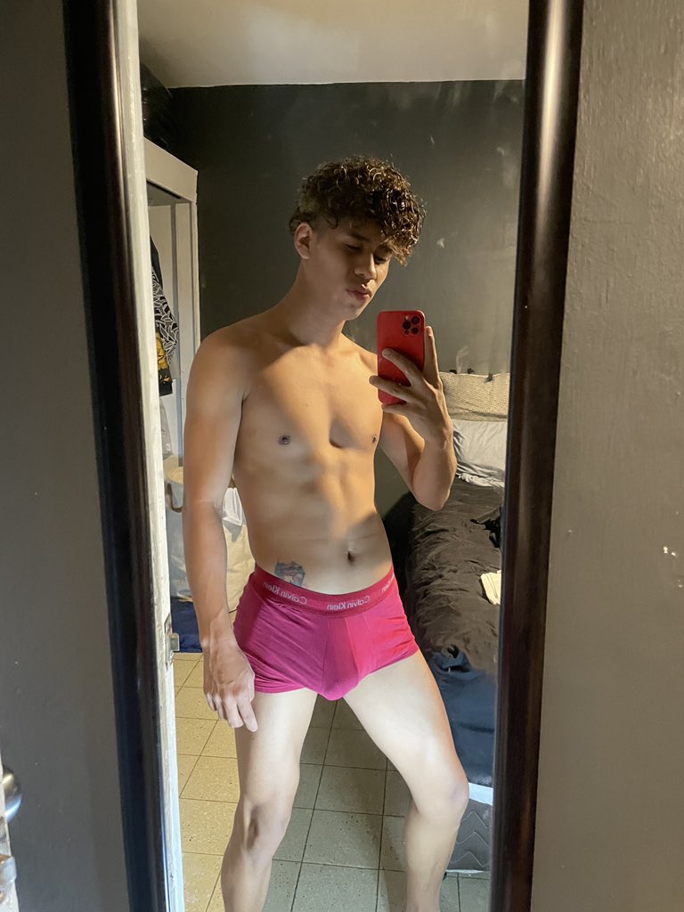 Sebastian193285's tweet photo. Te la puedo meter ? 🍆💦
@XXXaRRoz @EncuentroGayMty 
🔁🔁🔁🤏🏾 https://t.co/XIzDXDvnEx