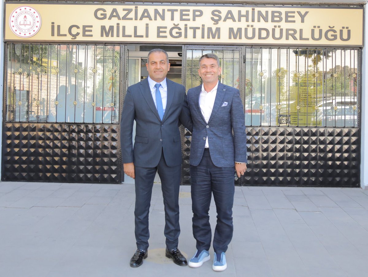 yenerdogruer's tweet photo. Şahinbey İlçe Milli Eğitim Müdürümüz Eyüp GÜNEŞ'e hayırlı olsun ziyaretimiz...
@sahinbeymem 
@perkenmudahale 
@perayesilcinar https://t.co/GRuBFDvxvm