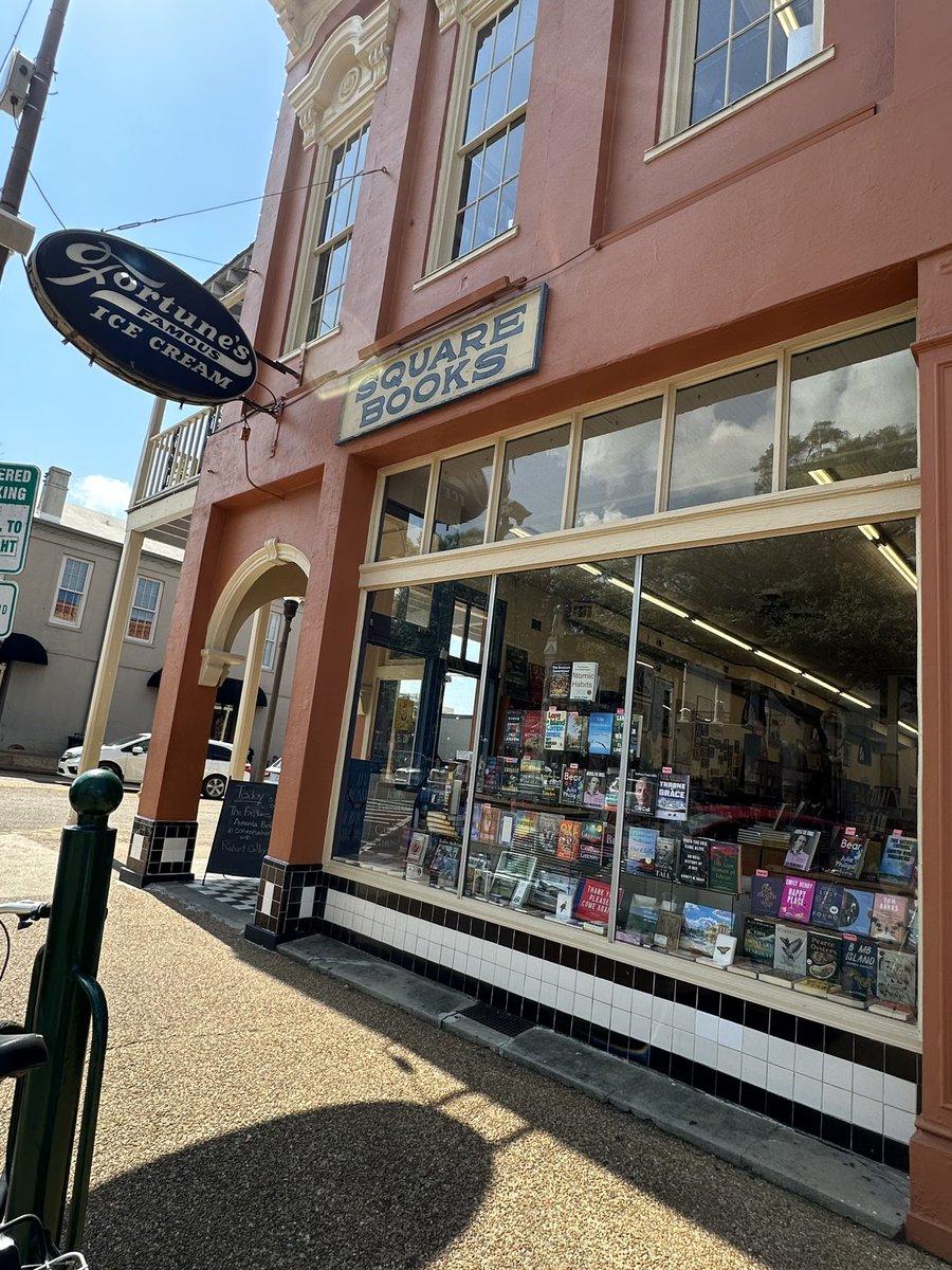 SquareBooks's tweet photo. Come out and check our new releases! Itโs a lovely day today! #squarebooks
#oxfordms https://t.co/cKXyJc3iwl