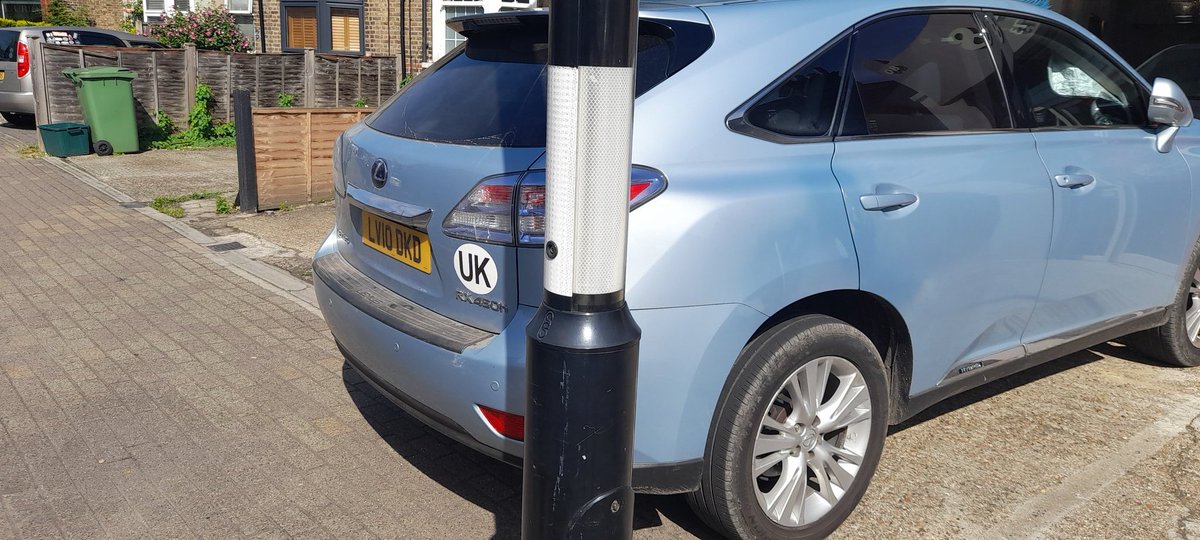 Brendan (@brendan_zappa) on Twitter photo Car registration LV10 DKD please don't park like this, you are forcing people with wheelchairs or buggies to step into the road on Beckenham Lane in #Shortlands. <a href="/BadlyParkedBR/">BadlyParkedBromley</a> <a href="/RVResidents/">Ravensbourne Valley Residents</a> <a href="/BetterBeckenham/">Better Beckenham betterbeckenham.bsky.social</a> <a href="/BromleyLS/">Bromley Living Streets</a> <a href="/LDN_LS/">LondonLivingStreets</a> Car registration LV10 DKD please don't park like this, you are forcing people with wheelchairs or buggies to step into the road on Beckenham Lane in #Shortlands. <a href="/BadlyParkedBR/">BadlyParkedBromley</a> <a href="/RVResidents/">Ravensbourne Valley Residents</a> <a href="/BetterBeckenham/">Better Beckenham betterbeckenham.bsky.social</a> <a href="/BromleyLS/">Bromley Living Streets</a> <a href="/LDN_LS/">LondonLivingStreets</a>