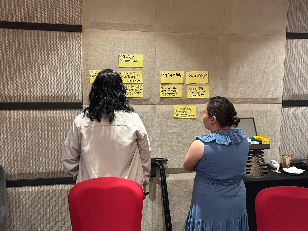 angeli_alba's tweet image. On the second day, the participants and I focused on ethics in development communications, drafting guidelines that could hopefully be a legacy that KALAHI-CIDSS will leave with DSWD. 

My thanks to Len Bunagan-Francisco for inviting me to this event! #developmentcomms #devcomm