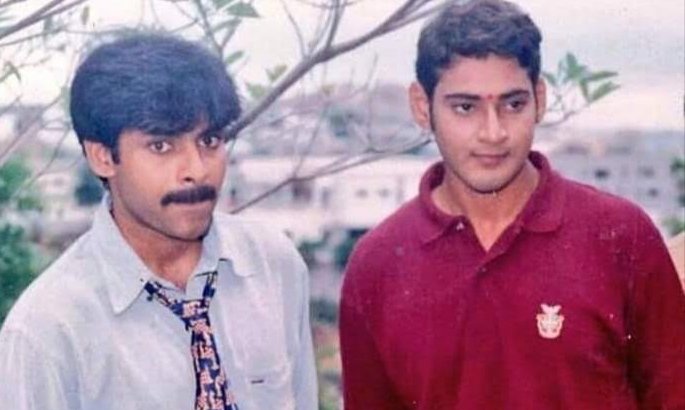 Kkdtalkies's tweet image. చిన్నప్పటి నుండి కృష్ణ గారి ఫ్యాన్ 💪
తెలియని వయసులో NTR, శోభన్ బాబు
అంటే అసలు పడేది కాదు, తెలిసిన వయసులో
చిరంజీవి అంటే అసలు గిట్టేది కాదు 🙏
మహేష్ బాబు హీరో గా రంగ ప్రవేశం చేసాక
పవన్ కళ్యాణ్ అంటే కొంచెం విరోధం గా ఉండేవాడిని ( సినిమాల పరంగా )
ఒక వయసు వచ్చాక మన హీరో గురించి…