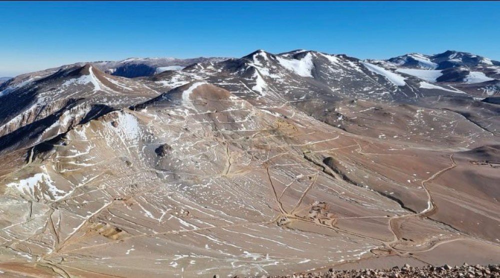 #BuenasNoticiasParaSanJuan La asociación entre <a href="/bhp/">BHP</a>, una de las empresas mineras más grandes del mundo, con Lundin Mining para desarrollar el megaproyecto Filo del Sol y acelerar Josemaría, es un gran paso en el desarrollo productivo de la provincia. 

Para San Juan y para el