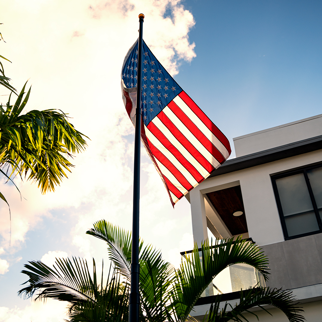 🚨 FREE FLAGPOLE KIT GIVEAWAY 🇺🇸🇺🇸🇺🇸

We're picking TEN, yes TEN, lucky winners to receive a FREE Roosevelt Premium 25' Flagpole Kit.   

No purchase necessary, just enter your email and follow us on all of our social channels to increase your odds! 🇺🇸