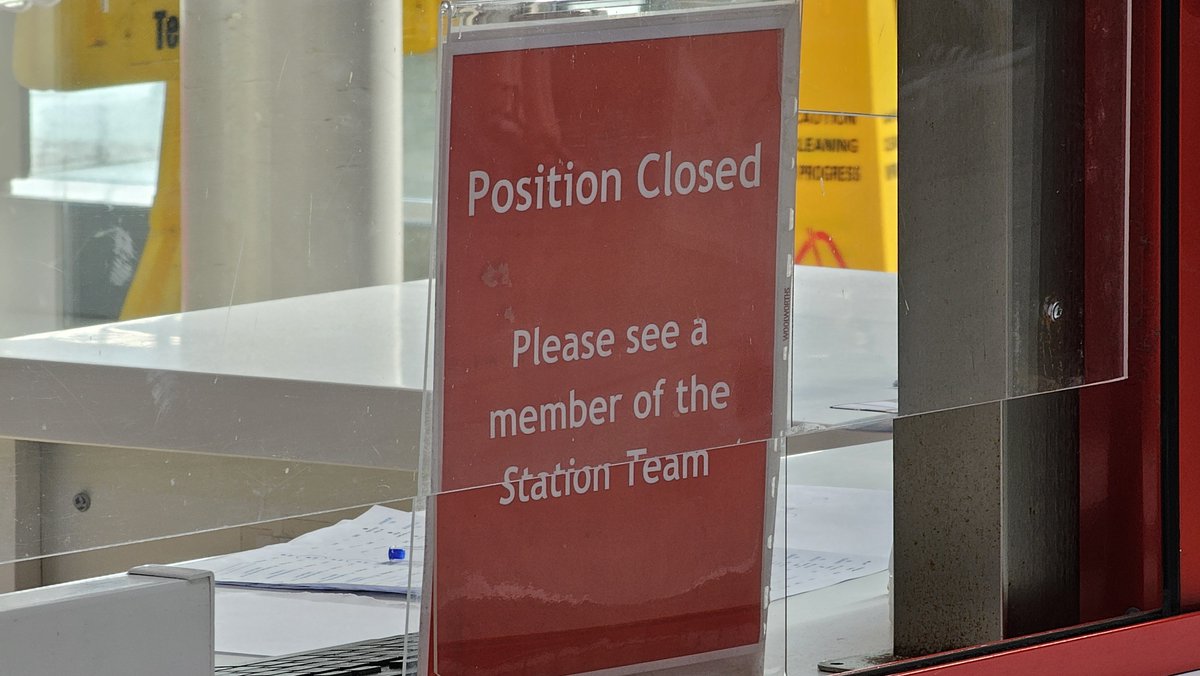 Doug Paulley (@doug_paulley) on Twitter photo Hey <a href="/LNER/">London North Eastern Railway</a> 
You're not "here to help" at Newcastle, and the "assistance meeting point" is of one use when one can't "let a member of staff know you have arrived", when your information desk is closed for 20 minutes (+ counting) during rush hour. Hey <a href="/LNER/">London North Eastern Railway</a> 
You're not "here to help" at Newcastle, and the "assistance meeting point" is of one use when one can't "let a member of staff know you have arrived", when your information desk is closed for 20 minutes (+ counting) during rush hour.
