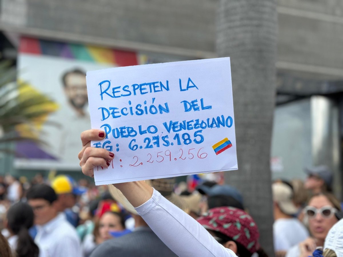 El Estímulo (@elestimulo) on Twitter photo Concentración frente a la sede de Naciones Unidas en Caracas, avenida Francisco de Miranda / Foto: <a href="/ConVzlaComando/">Comando ConVzla</a> Concentración frente a la sede de Naciones Unidas en Caracas, avenida Francisco de Miranda / Foto: <a href="/ConVzlaComando/">Comando ConVzla</a>