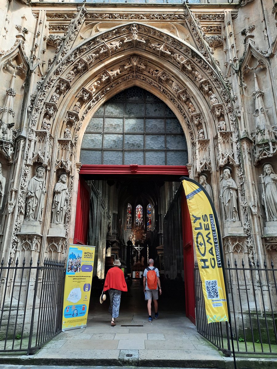 Saint Merry grande ouverte pour accueillir les nombreuses personnes qui viennent du monde entier à l'occasion des #JOParis2024. Au programme : visites guidées, concert gratuit le dimanche à 16h, services aux pauvres avec <a href="/SantEgidioFr/">CommunautéSantEgidio</a> @holygames2024 <a href="/dioceseparis/">Diocèse de Paris</a> <a href="/journalPND/">Paris Notre-Dame</a>