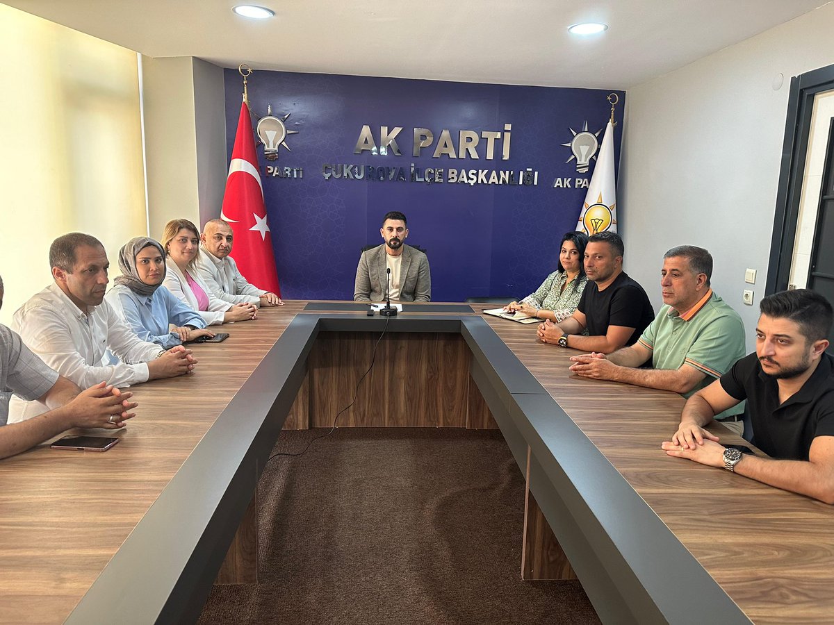 akincemal's tweet photo. İlçe Koordinatörlerimizin Katılımlarıyla Haftalık Olağan İlçe Yönetim Kurulu Toplantımızı Gerçekleştirdik.

Toplantımızın Hayırlara Vesile Olmasını Diliyorum. https://t.co/Mz3m08S3q4