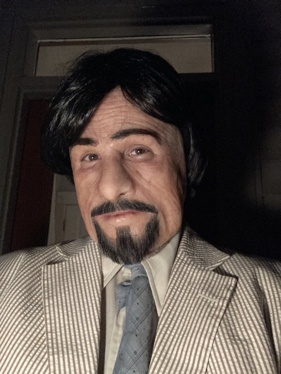 DuskySamCat's tweet image. Sy Smoothie has a new face, and he is more than happy to show it off! 

I posted tons of pics and vids on IG recently, this is a small sampling of that onslaught. Obviously we are having a good time together!