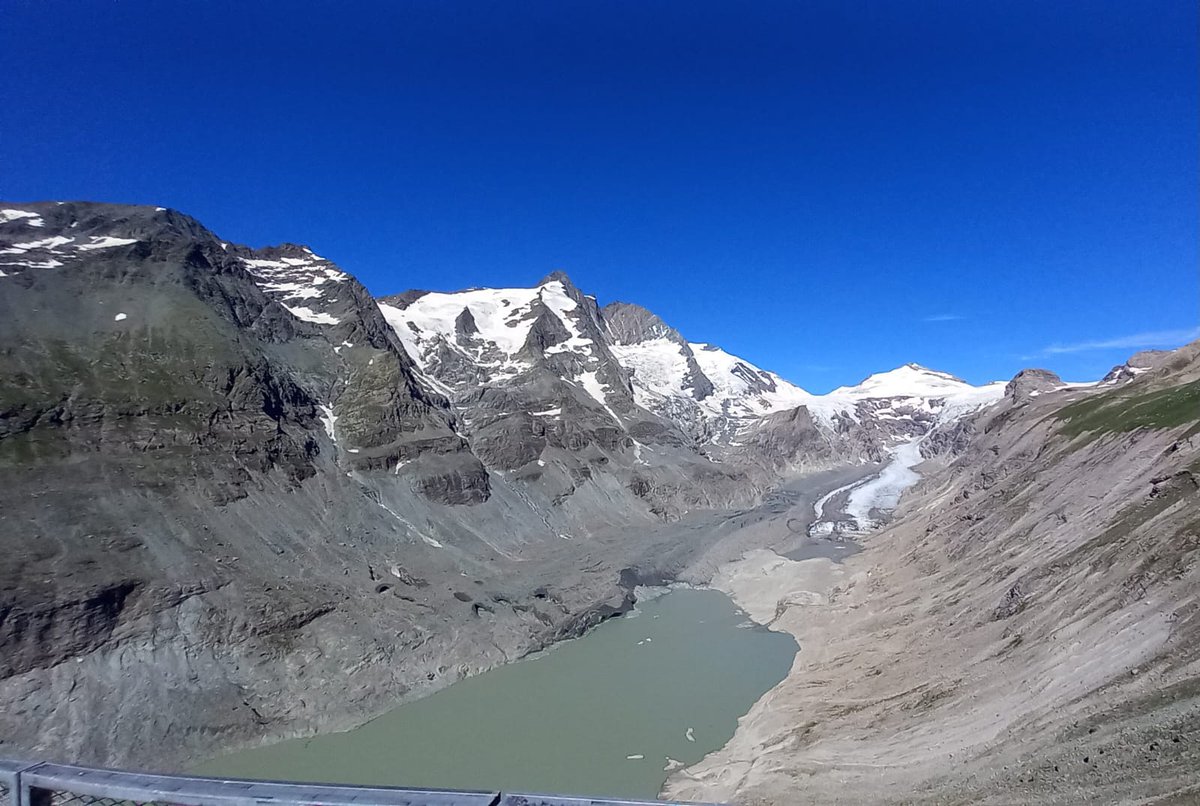 Paolett22651456's tweet photo. #trip1 #day3 #Austria niente di più vero https://t.co/q3xa8ZlGVq