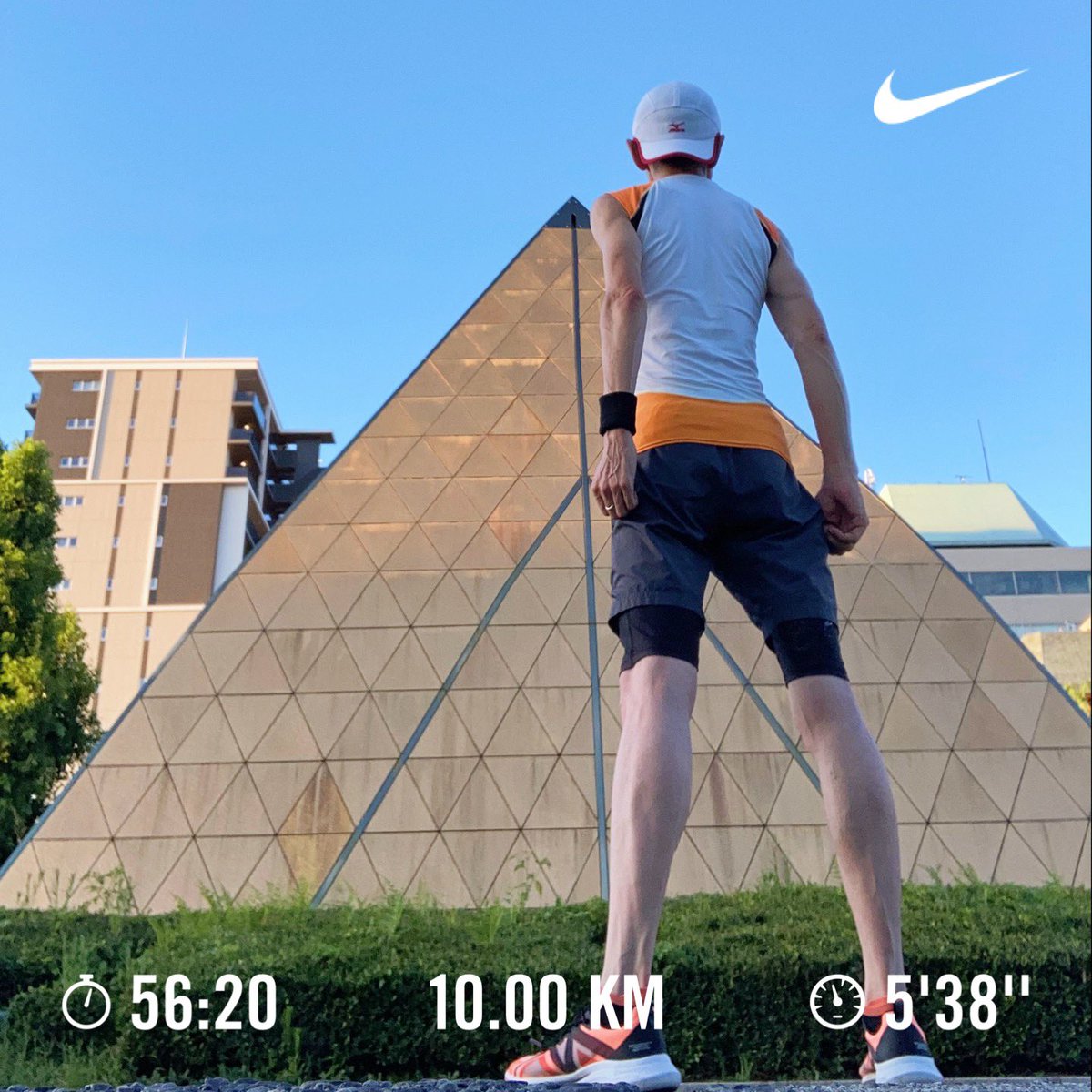 potermochi's tweet photo. #朝ラン #ランニング 
🏅
オリンピック
競い合う選手は誰もが
 #心技体 の #ゴールデントライアングル 
素晴らしい😍
🏅
#背撮りランナー は #沈偽退 https://t.co/sShGwPiPAE