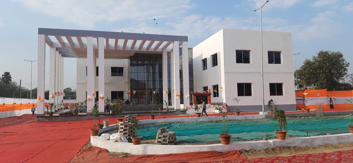 IndexBihar's tweet image. Cities with STPI (Software Technology Park of India) in Bihar:
1. Patna
2. Bhagalpur
3. Darbhanga
STPI should be there in these cities also:
1. Gaya
2. Muzaffarpur
3. Purnea
4. Rajgir.