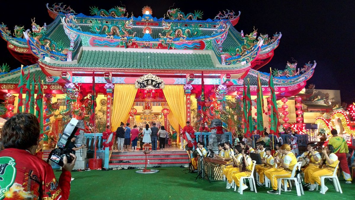 PHUKETRYOKO01's tweet photo. Guan Au (Guan Yu) Shrine (紫蓮宫) のナイトマーケット (7月30日まで)　 #紫蓮宫 #プーケット #プーケット島 #キンジェー #シャロン #PHUKET #CHALONG #GUANAU #プーケット旅行センター https://t.co/wAOLwPLbSi