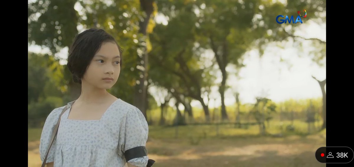 skraikt's tweet photo. oh i just love that color grading change every flashbacks esp those nagflashback of a flashback hshshshshs sarap sa mata

#PulangArawBodabil https://t.co/DyksaMyaIB
