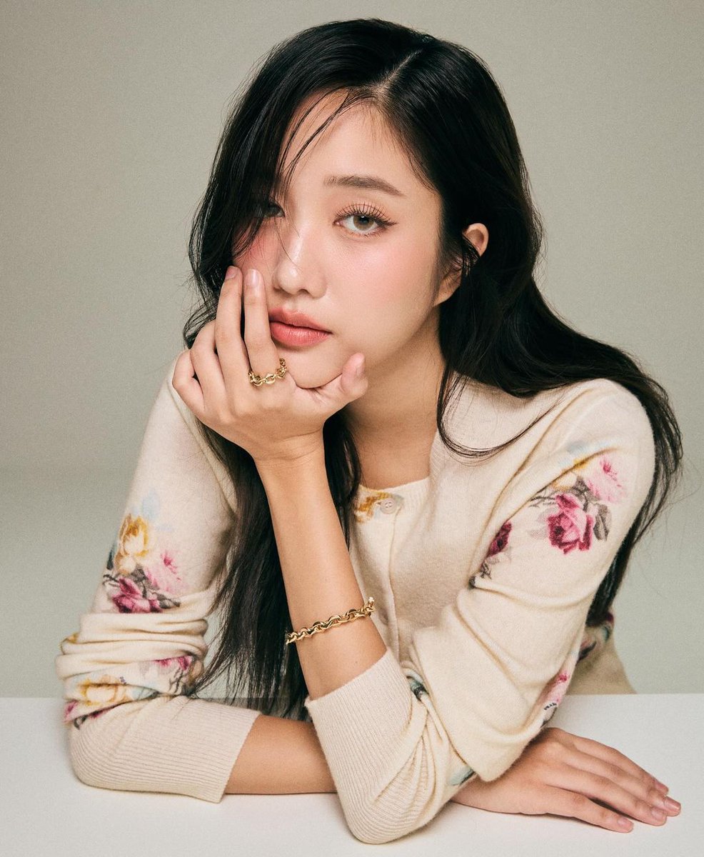 freenbeckfc's tweet image. SAROCHA X PRADA 

#srchafreen 
#PradaFineJewelry #Prada