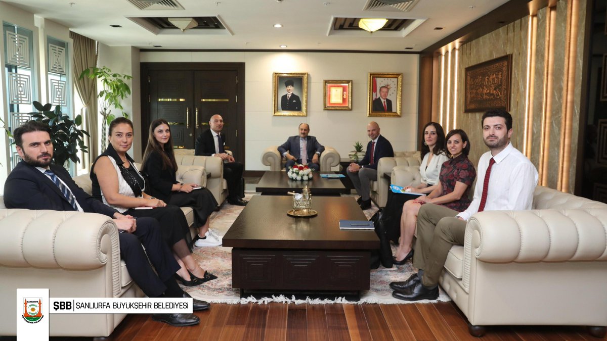 UNICEF Türkiye Başkanı Paolo Marchi, bölge ofis yöneticisi Filippo Mazzarelli ve beraberindeki heyet, Büyükşehir Belediye Başkanımız Mehmet Kasım Gülpınar'a nezaket ziyaretinde bulundular.

Yapılan görüşmede, yeni dönemde UNICEF ile işbirliğimizi sürdürme konusunda mutabık