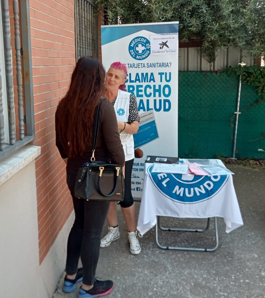 Este verano, <a href="/mdmmadrid/">MDM Madrid</a>   seguimos trabajando para hacer efectivo el derecho a la salud de personas en situación de vulnerabilidad con el apoyo de <a href="/FundlaCaixa/">Fundación ”la Caixa”</a>