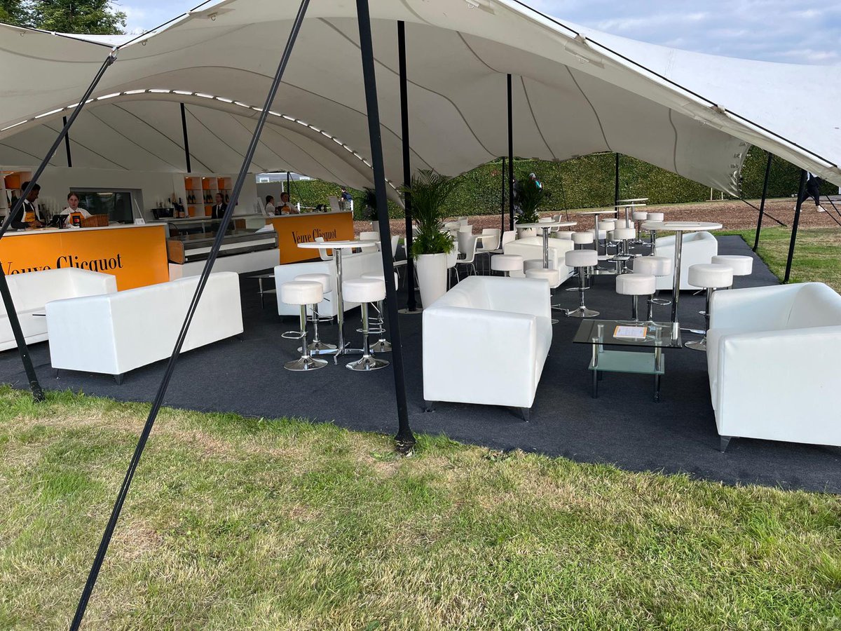 spaceworksuk's tweet image. Rent matching lounge furniture and stools for your hospitality areas. White faux leather looks great!

#spaceworksuk #hire