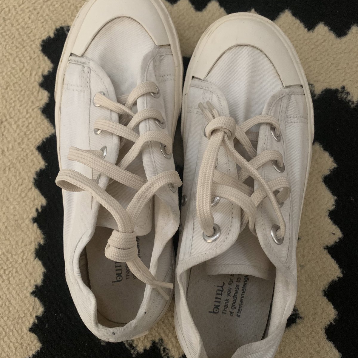kiyaamie's tweet photo. Wts sneakers
- reebok 400k masih mulus bgt
- bumi 250k masih mulus bgt (2-3x pake)

#Zonajajan https://t.co/Wsi75v4gxa