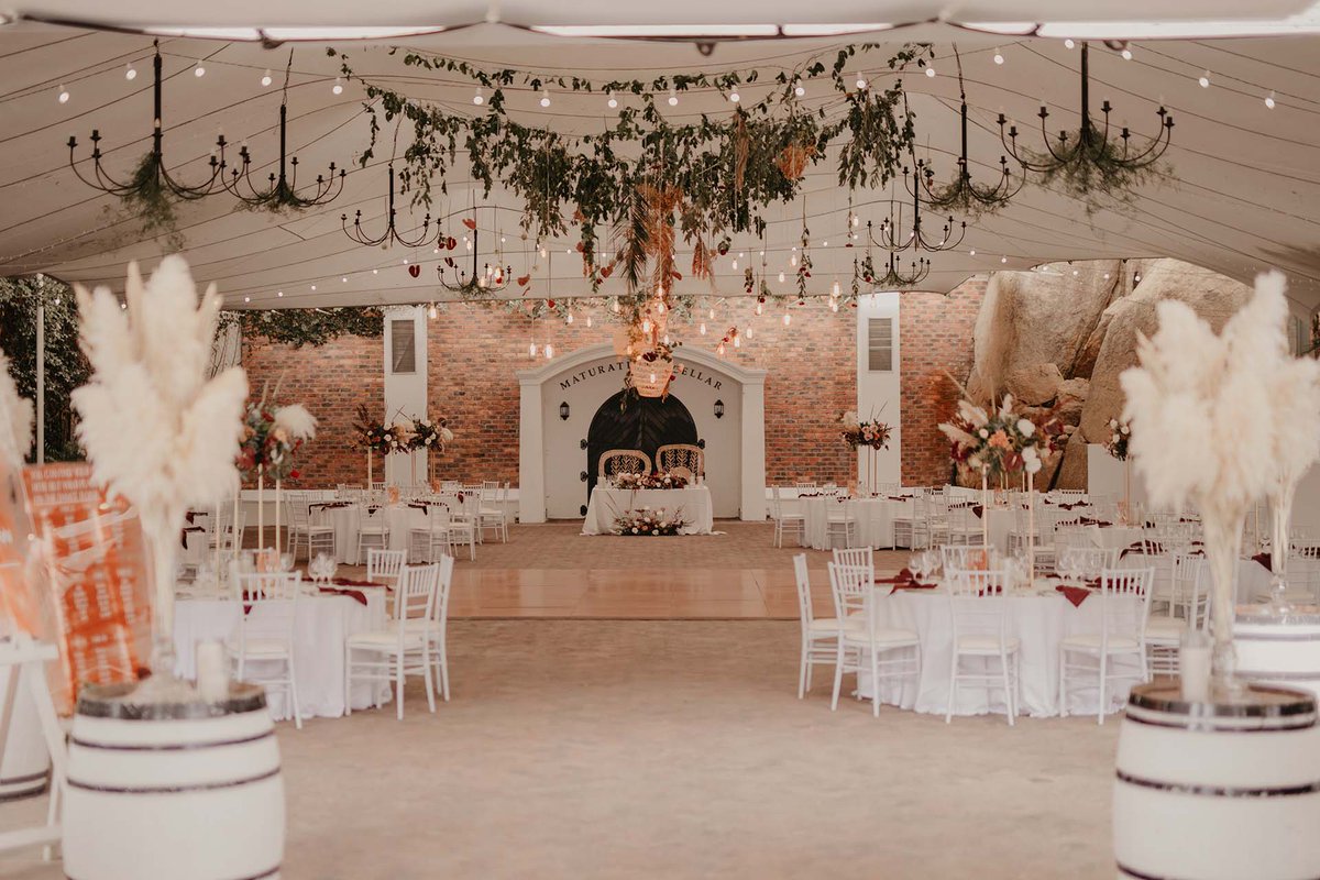 Looking for the perfect winelands #weddingvenue this summer?
Rhebokskloof Estate offer the perfect indoor and outdoor setting for your ceremony and reception.

Enquire at: Our Wedding Venues - Rhebokskloof Estate
#weddinginspiration