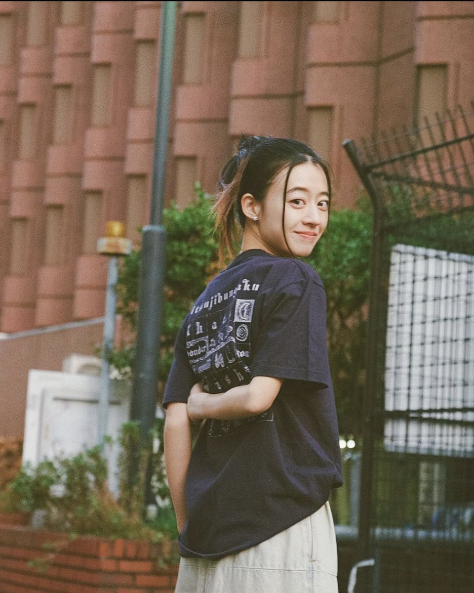 羊文学 塩塚モエカデザイン Tシャツ MITCH IKEDA撮影のオアシス限定Tシャツが発売決定！スペシャル