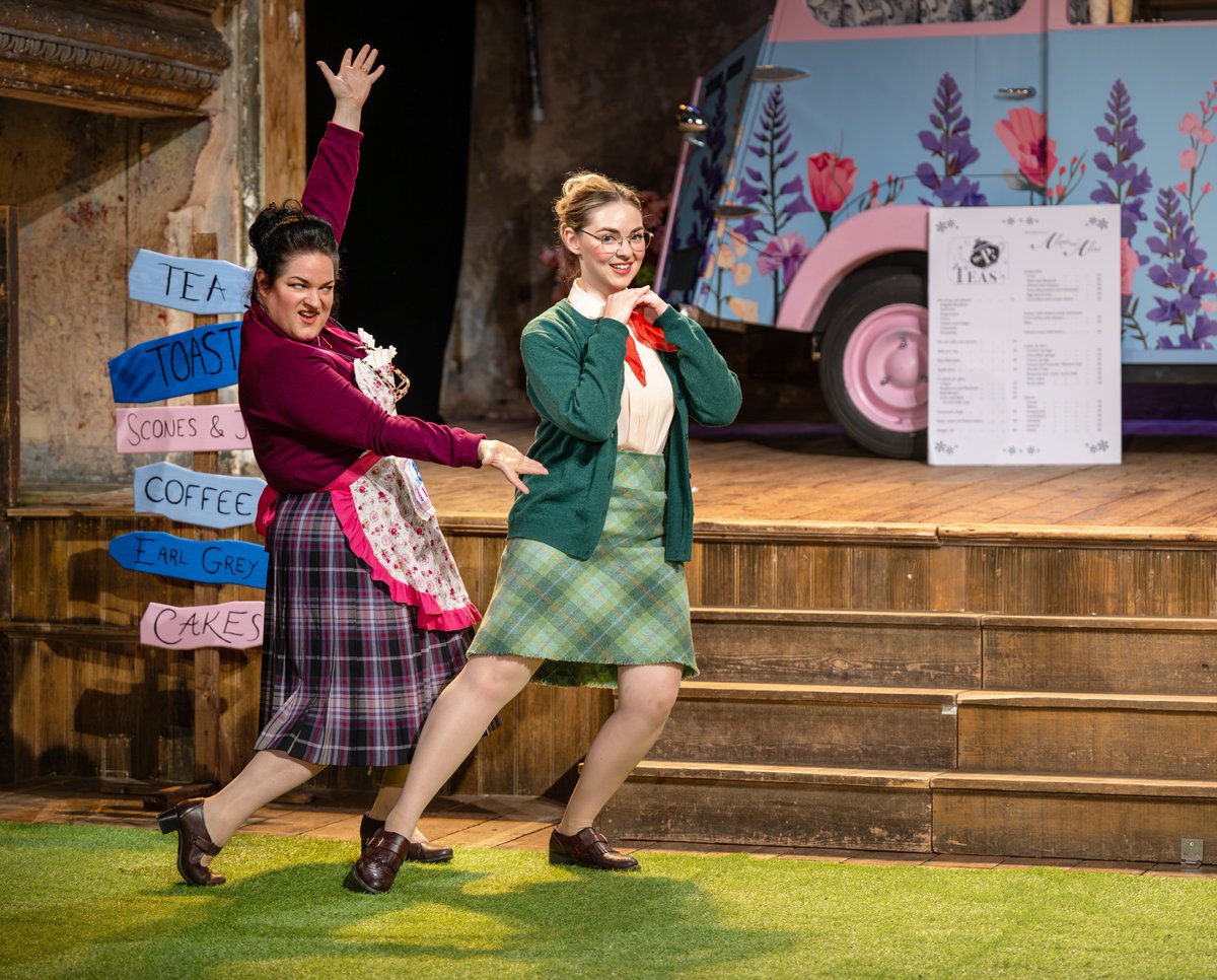 Charles Court Opera (@charlescourt) on Twitter photo π¨ 1 DAY TO GO π¨
Tomorrow, The Sorcerer arrives at <a href="/BuxtonOpHouse/">Buxton Opera House & Pavilion Arts Centre</a> <a href="/GSFestival/">International Gilbert & Sullivan Festival</a>, accompanied by a live orchestra β¨πͺ
This lesser known comic masterpiece showcases Gilbert at his topsy-turvy best, with sumptuous music from Sullivan.πΆ
π buxtonoperahouse.org.uk/event/the-sorcβ¦
πΈ Bill Knight. π¨ 1 DAY TO GO π¨
Tomorrow, The Sorcerer arrives at <a href="/BuxtonOpHouse/">Buxton Opera House & Pavilion Arts Centre</a> <a href="/GSFestival/">International Gilbert & Sullivan Festival</a>, accompanied by a live orchestra β¨πͺ
This lesser known comic masterpiece showcases Gilbert at his topsy-turvy best, with sumptuous music from Sullivan.πΆ
π buxtonoperahouse.org.uk/event/the-sorcβ¦
πΈ Bill Knight.