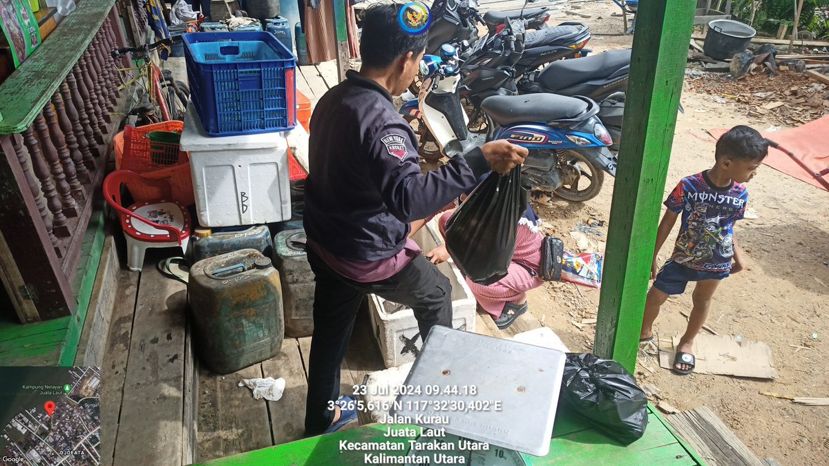 arioam17's tweet photo. Selasa (23/07), Ario Anggara M, Luhkan Tarakan, di POKLAHSAR Nelayan Berkah Setara Kel. Juata Laut melaporkan produksi penjualan ikan segar Kakap Putih 25rb/kg Mujair 15rb/2g Belanak 20rb/3kg Lokal Tarakan
#GiatLuhkanSatminkalBPPPBitung #PusLuh #BPPPBitung #Tarakan #Pengolahan https://t.co/keV9kezyaS