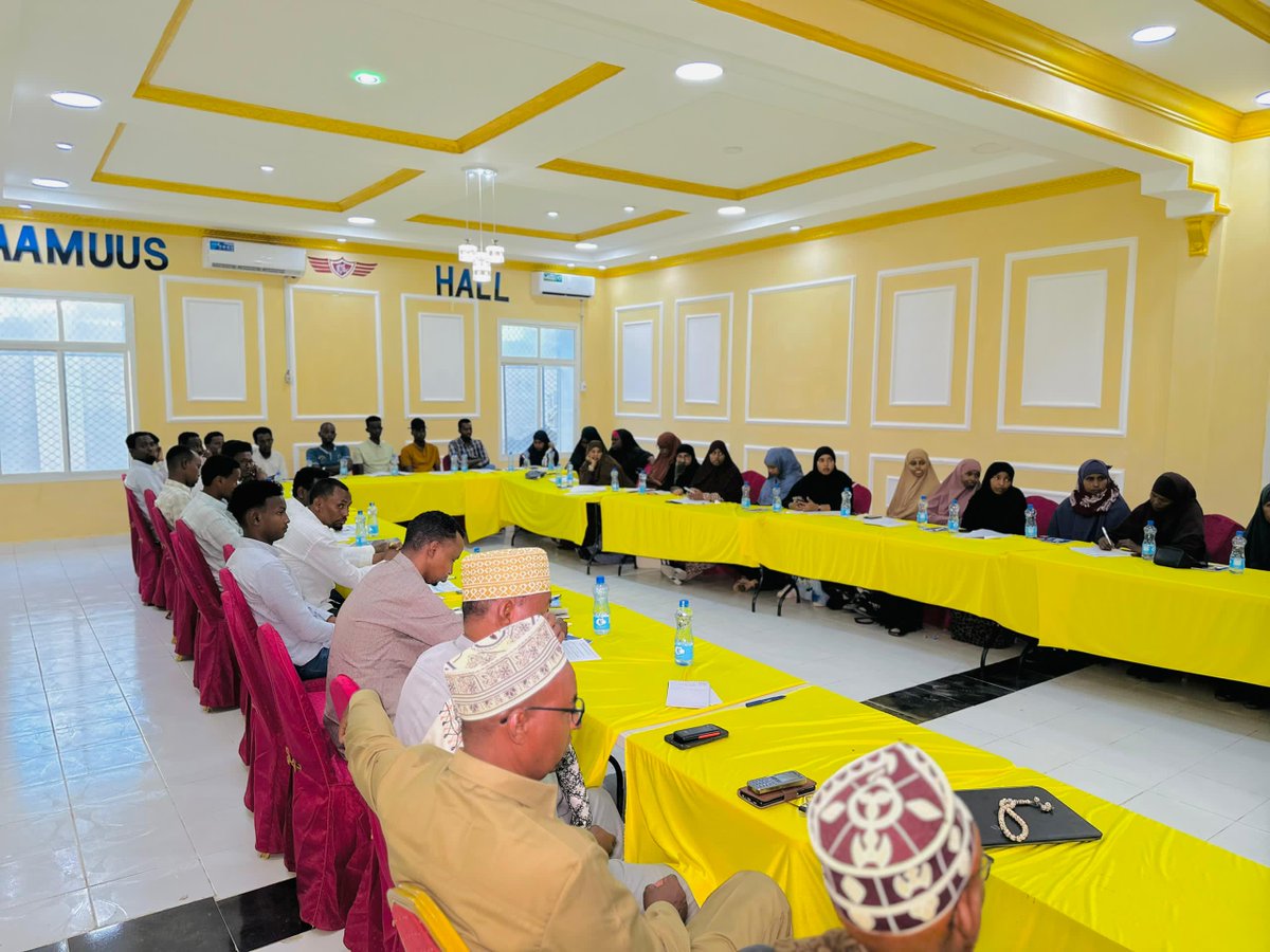 UNDPSomalia's tweet photo. #Somalia's Constitution-building process is progressing! 

In Kismayo, #Jubbaland State, @mojcajubaland, with support from @UNDP, held a public consultation on Chapters 5-9 of the Federal Provisional Constitution. This effort aims to foster an inclusive review, ensuring active participation from all sectors, enhancing transparency, civic engagement, and strengthening the social contract among #Somalis.

Funded by the Somali Joint Fund (SJF), this collaboration paves the way for tangible progress in state-building for a prosperous and stable Somalia.