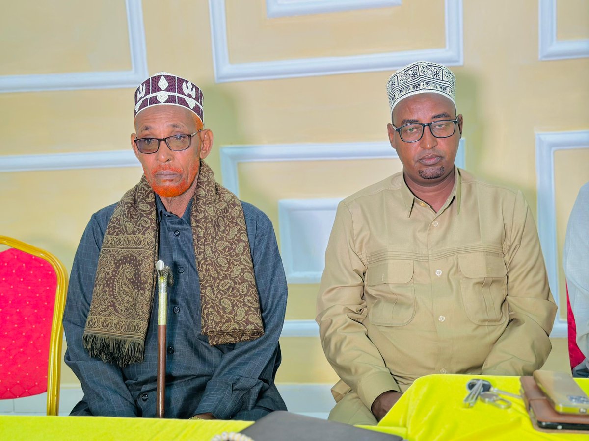 UNDPSomalia's tweet photo. #Somalia's Constitution-building process is progressing! 

In Kismayo, #Jubbaland State, @mojcajubaland, with support from @UNDP, held a public consultation on Chapters 5-9 of the Federal Provisional Constitution. This effort aims to foster an inclusive review, ensuring active participation from all sectors, enhancing transparency, civic engagement, and strengthening the social contract among #Somalis.

Funded by the Somali Joint Fund (SJF), this collaboration paves the way for tangible progress in state-building for a prosperous and stable Somalia.