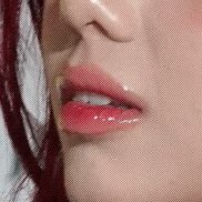 gwenaeluvr's tweet photo. i wanna knaur anong lippie ni mikhs 😩 https://t.co/BfoBTSe30k