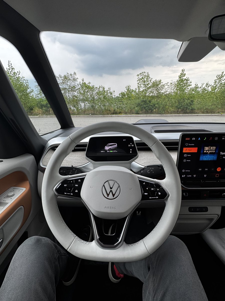 Found something that gets more attention than a Cybertruck