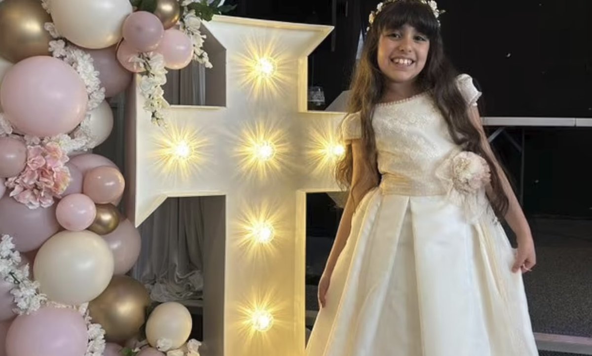 BREAKING: 🇬🇧

The first victim of the mass stabbing in Southport has been named as Portuguese national Alice Aguiar. She was 9 years old.

One of her relatives in Madeira posted on social media: "You were just an innocent child, a happy smiley girl with a bright life ahead of you