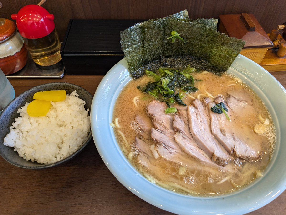 神奈川県横浜市中区曙町
寿々㐂家 曙町店