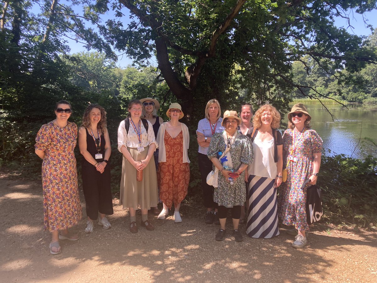 Leading the well-being walk for Women@Reading  - making the most of lake and the wilderness today <a href="/UniofReading/">Uni of Reading</a> <a href="/UniRdg_Diverse/">Diversity and Inclusion @UoR</a>