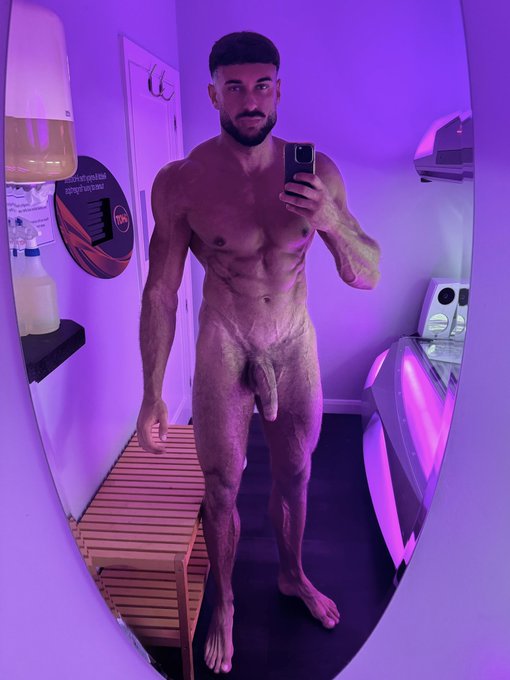 Veiny from head to toe 🐍 https://t.co/HAZ2rlFa09