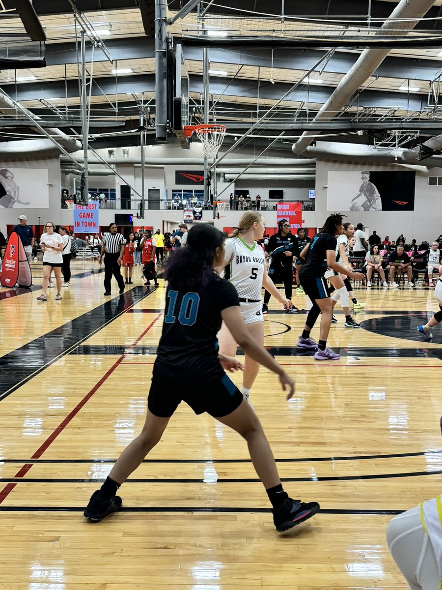 SidneeJade's tweet image. AAU 🏀 summer season is officially over. @united_lady_elite thank you for the opportunity to play this season. 

Still have a lot of work to do but #imaworkinprogress #classof2027 #basketballneverstops #aaubasketball