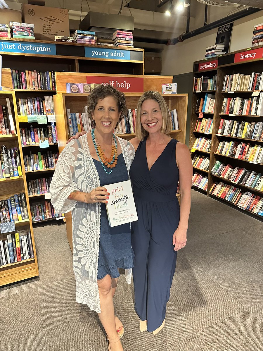 LisaKeefauver's tweet photo. Milwaukee showed up last night! Thanks to the 75 people who came to @boswellbooks to talk all things grief! #griefisasneakybitch https://t.co/ejTdmmd6n5