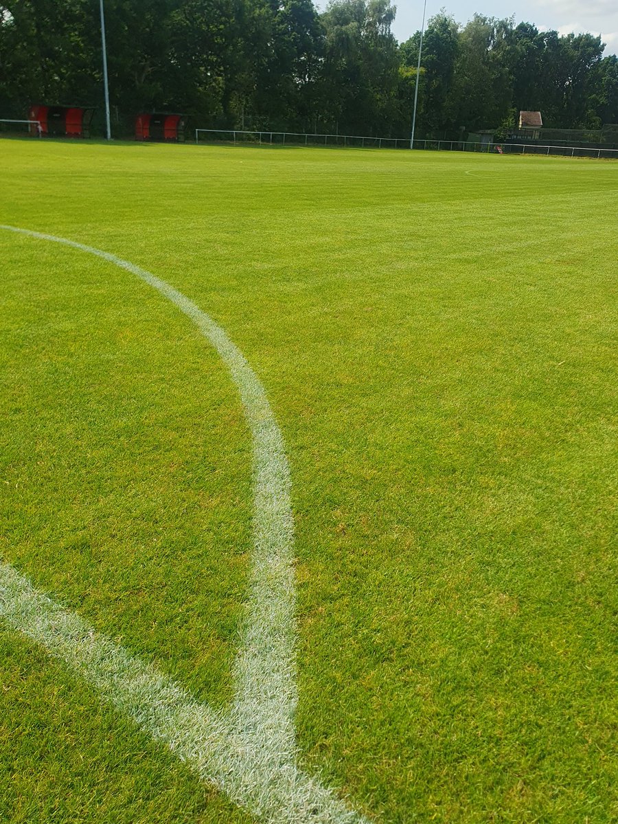 BrushesNwltd's tweet image. Another home game on tonight ⚽️ improving surface slowly but surely.
#nwcfl #grasscutter