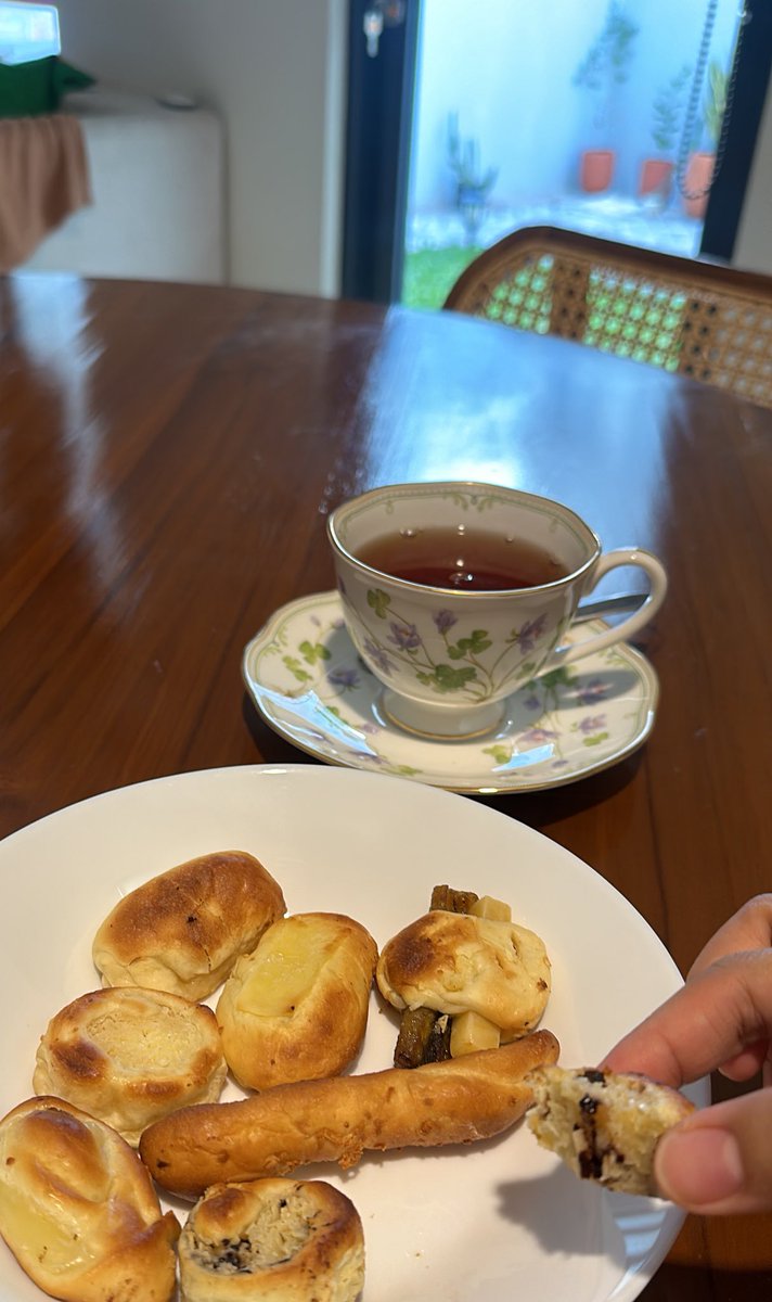 My favorite time is tea time 🥧🧁☕️💕